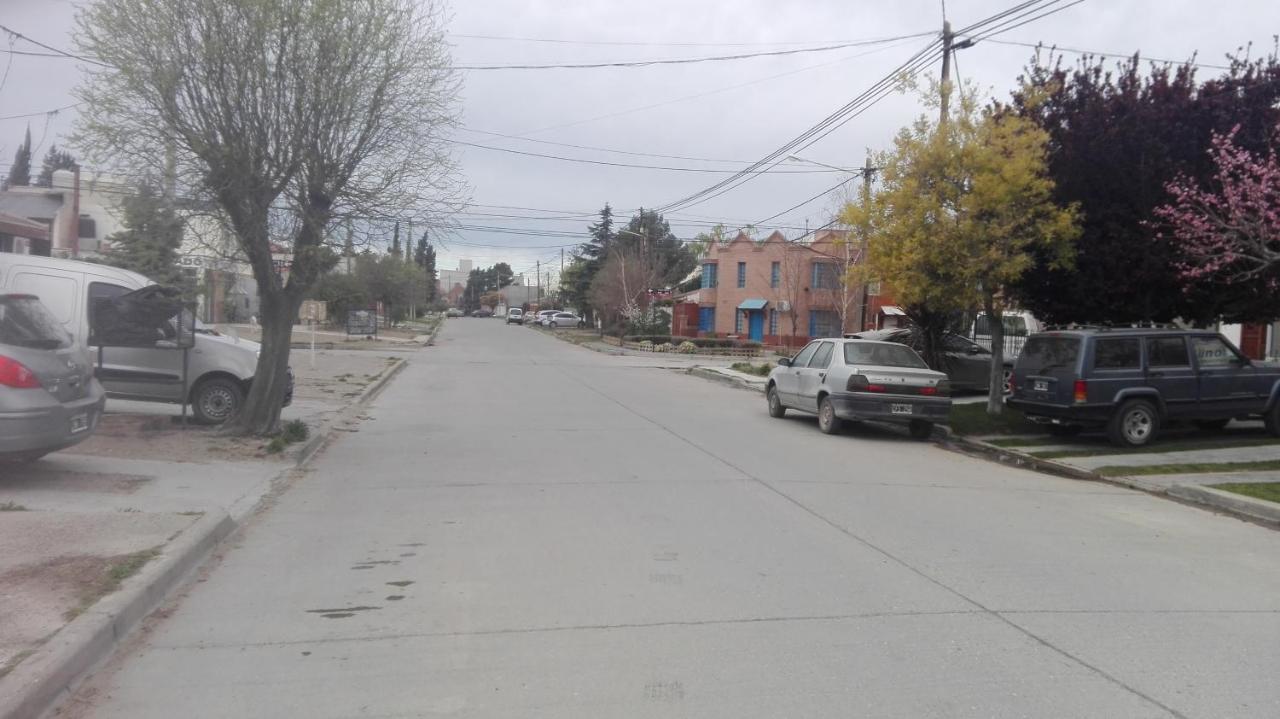 Tehuelches Familiar Villa Puerto Madryn Exterior foto